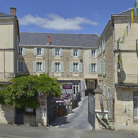 Logis Hotel-Restaurant Le Fontarabie Fontenay-le-Comte Exteriör bild