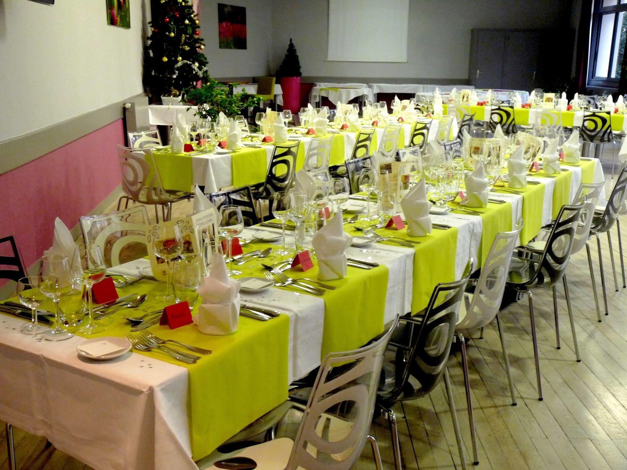 Logis Hotel-Restaurant Le Fontarabie Fontenay-le-Comte Exteriör bild